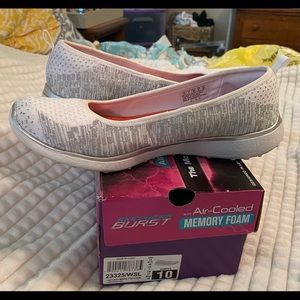 Sketchers Burst w/ Air-Cooled Memory Foam